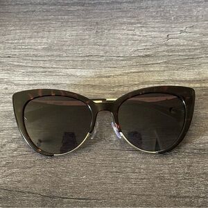 Moschino sunglasses 🕶️